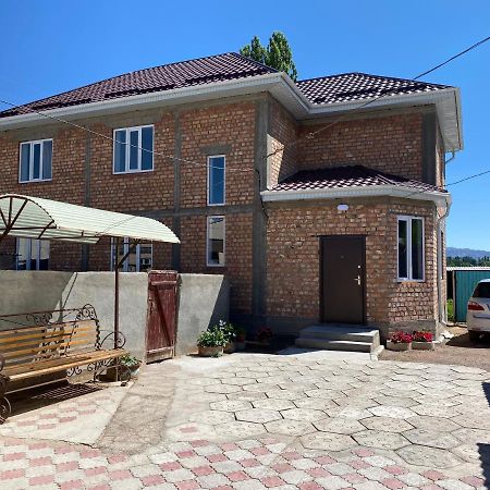 Guest House Baytur Кочкорка Экстерьер фото