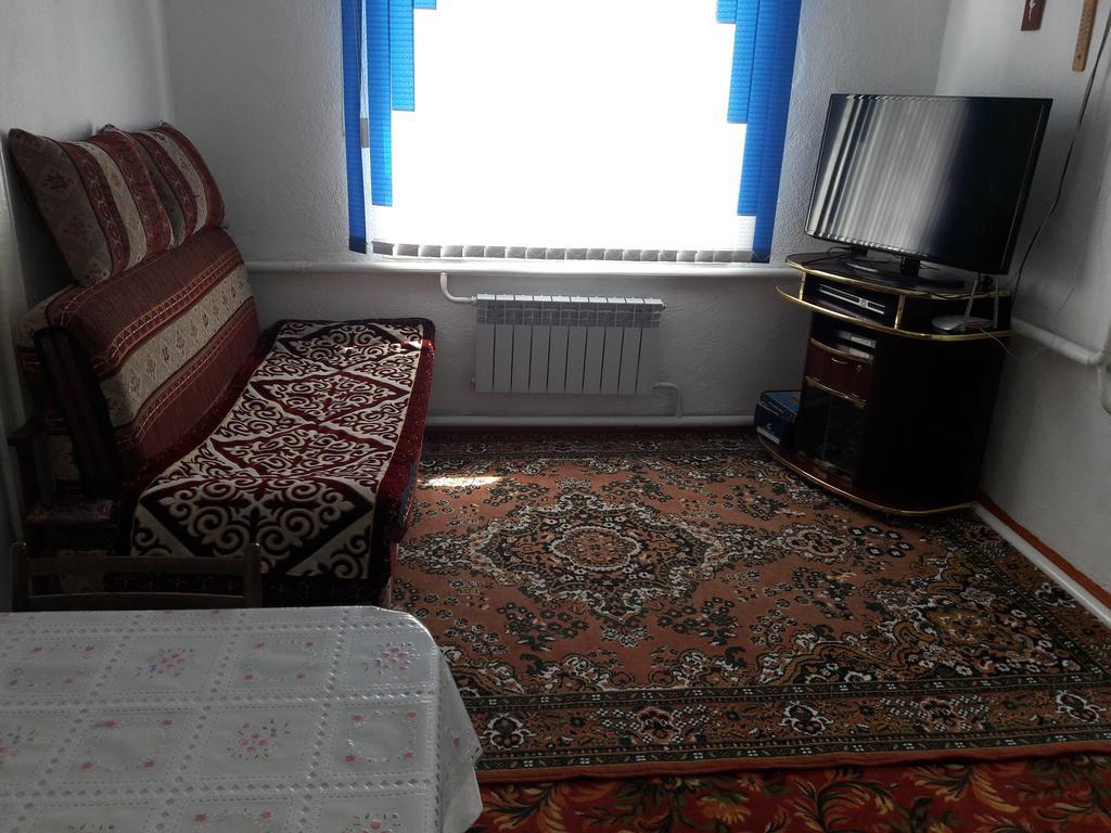 Guest House Baytur Кочкорка Экстерьер фото