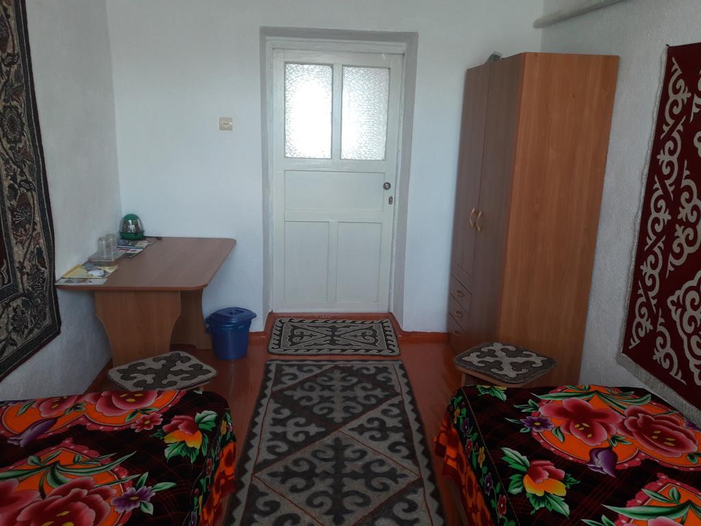 Guest House Baytur Кочкорка Экстерьер фото